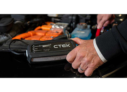 INTEC KIT CARICABATTERIE CTEK CT5 TIME TO GO 7.0 12V 5,0A