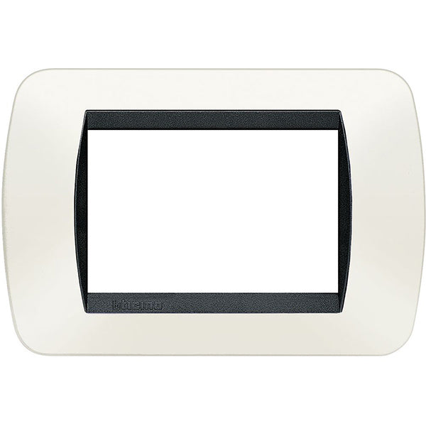 BTICINO LIVINGLIGHT PLACCA 3 POSTI COLORE BIANCO CORNICE NERA