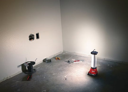 MILWAUKEE FARO LED A LANTERNA MOD. M12 LL-0 (V1/23)