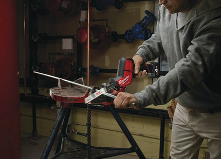 MILWAUKEE SEGHETTO DIRITTO A BATTERIA M12 CHZ-602X