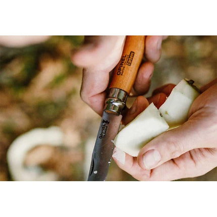OPINEL COLTELLO CLASSICO CON MANICO IN FAGGIO LAMA AL CARBONIO
