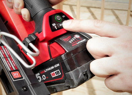 MILWAUKEE CHIODATRICE 34° A BATTERIA M18 FFN-0C