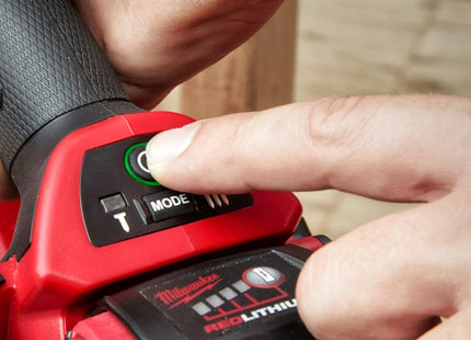 MILWAUKEE CHIODATRICE 34° A BATTERIA M18 FFN-0C