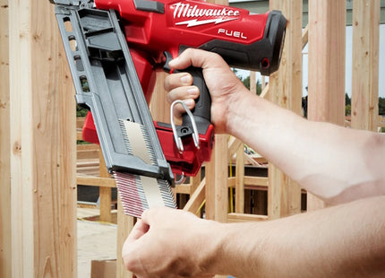 MILWAUKEE CHIODATRICE 34° A BATTERIA M18 FFN-502C