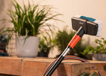 GARDENA 18816 CLEAN SYSTEM SPAZZOLONE CON RASCHIETTO