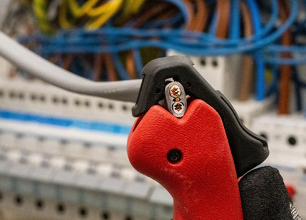 MILWAUKEE COLTELLO SPELLACAVI MULTI PER CAVI ELETTRICI D.MM6-13