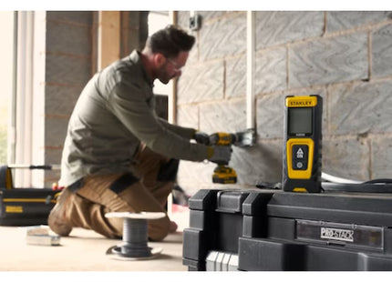 STANLEY MISURATORE LASER SLM100 DISTANZA MISURABILE MAX MT30