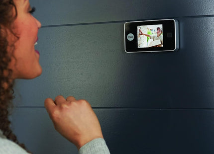 YALE SPIONCINO ELETTRONICO CON DISPLAY DIGITALE COLORE ARGENTO