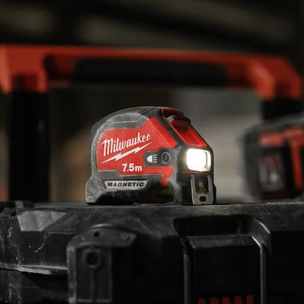 MILWAUKEE FLESSOMETRO MAGNETICO SERIE LED PRO MT 7,5 NASTRO DA MM30