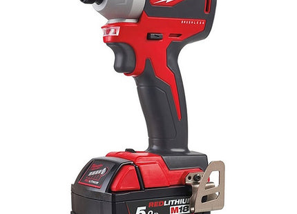 MILWAUKEE AVVITATORE IMPULSI DA 1/4" HEX A BATTERIA M18 BLID2-502X