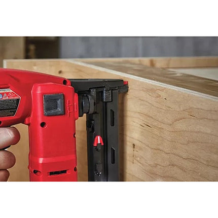MILWAUKEE GRAFFATRICE A BATTERIA M18 FNCS18GS-202X