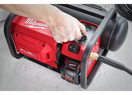 MILWAUKEE COMPRESSORE A BATTERIA M18 FAC-0(V1/23)
