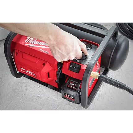 MILWAUKEE COMPRESSORE A BATTERIA M18 FAC-0(V1/23)