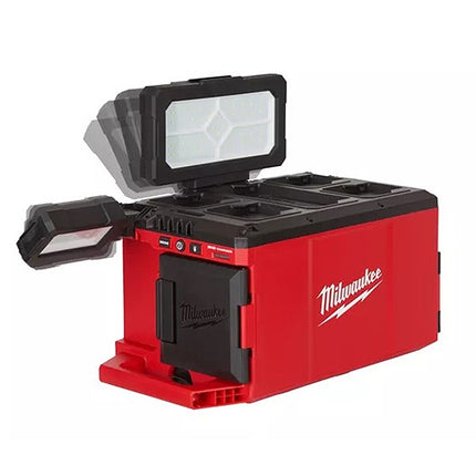 MILWAUKEE PACKOUT TRE FARETTI LED ORIENTABILI MOD. M18 POALC-0 (V1/23)