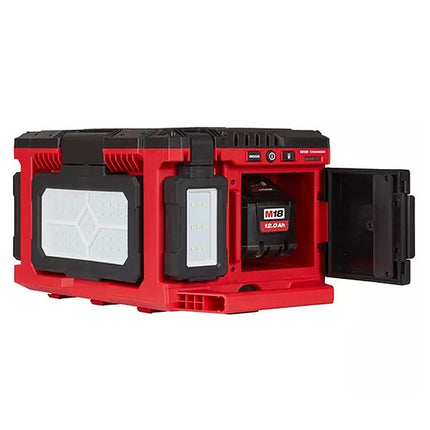 MILWAUKEE PACKOUT TRE FARETTI LED ORIENTABILI MOD. M18 POALC-0 (V1/23)