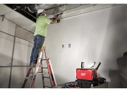 MILWAUKEE PACKOUT TRE FARETTI LED ORIENTABILI MOD. M18 POALC-0 (V1/23)