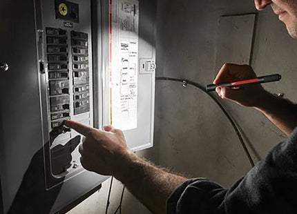 MILWAUKEE TORCIA A PENNA A LED 250L MOD. IR PL250 (V1/23)