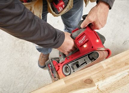 MILWAUKEE LEVIGATRICE A NASTRO A BATTERIA M18 FBTS75-552X