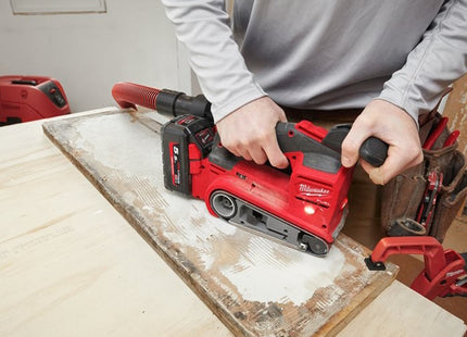 MILWAUKEE LEVIGATRICE A NASTRO A BATTERIA M18 FBTS75-552X