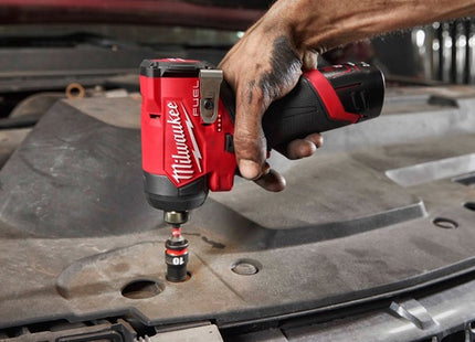 MILWAUKEE AVVITATORE IMPULSI DA 1/4" HEX A BATTERIA M12 FID2-202X(V1/23)