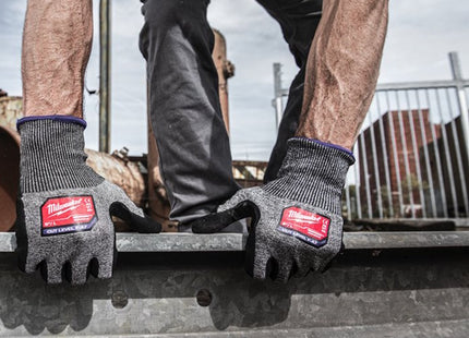 MILWAUKEE GUANTI MOD. HIGH CUT F GLOVES COLORE GRIGIO/NERO