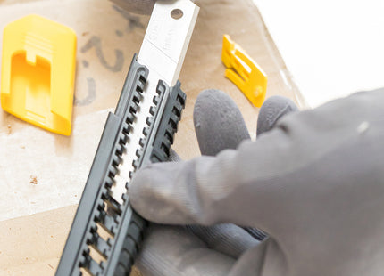 STANLEY CUTTER SM18 IN ABS PER LAME DA MM18